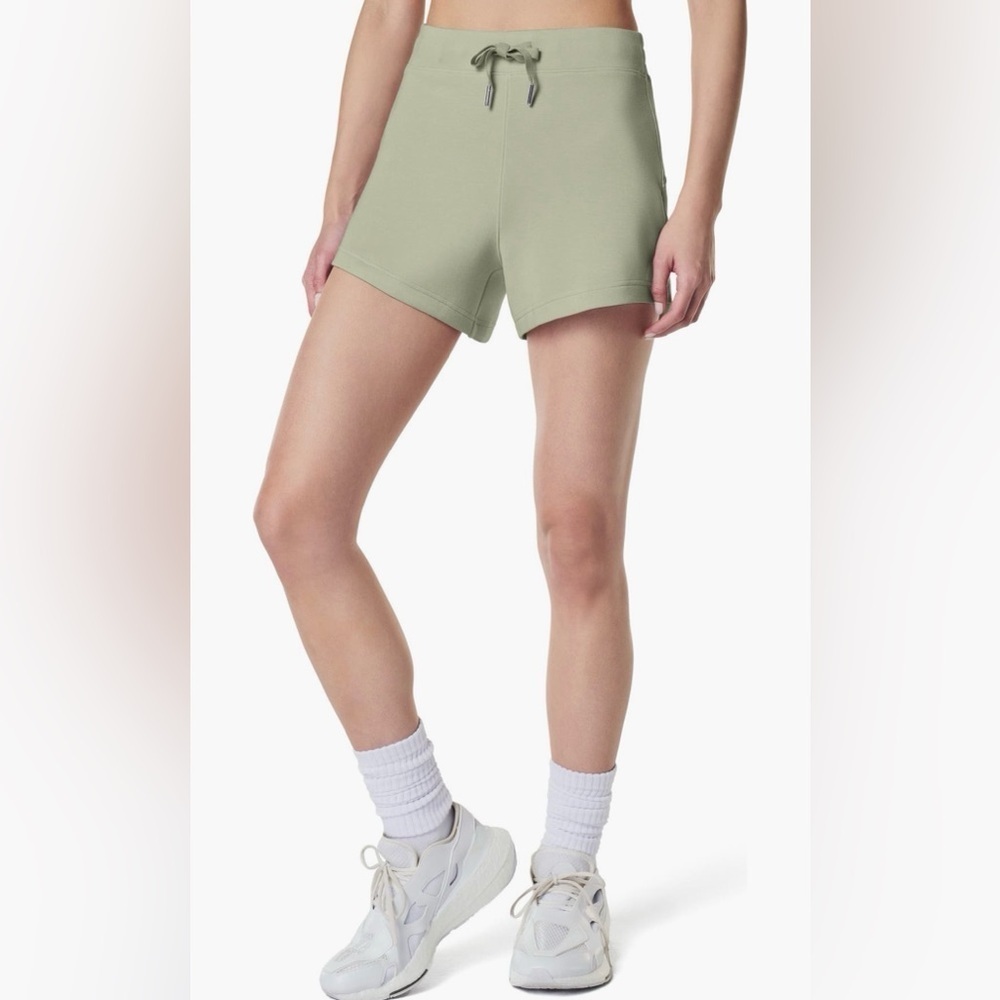 Spanx AirEssentials 4-Inch Shorts - Matcha